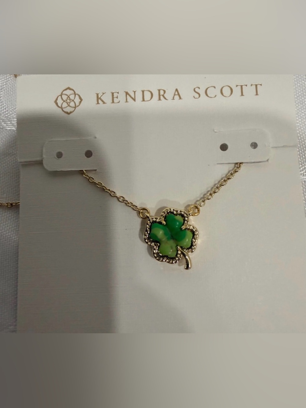 KENDRA SCOTT St. Patrick’s Lime Green Lucky Clover Shamrock Necklace NEW NWT